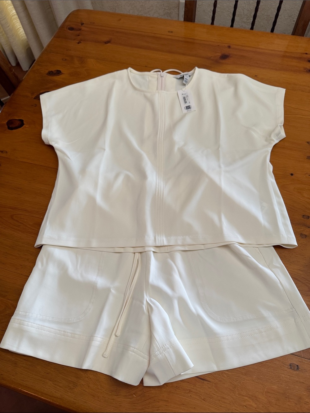 NWT Spanx Carryon Tee and Carryon Shorts SET - Picture 5 of 16